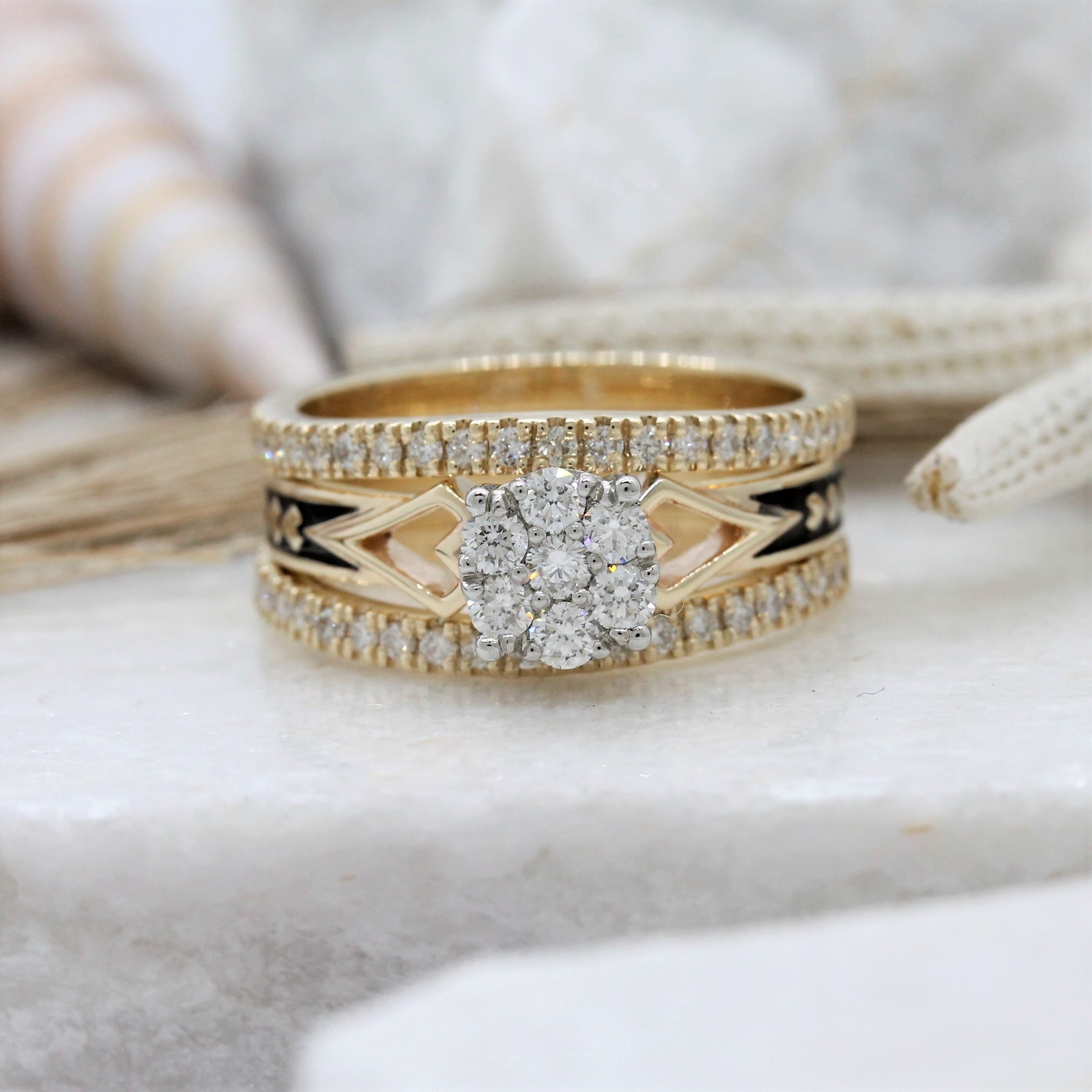 NC030BS - Spear set with fitted wedding rings